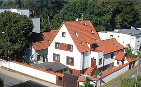 Hotelik Za Murem